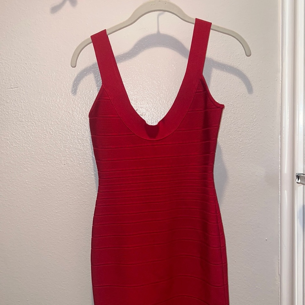 Herve lever dress never worn! Perfect for a Christmas party! Size small